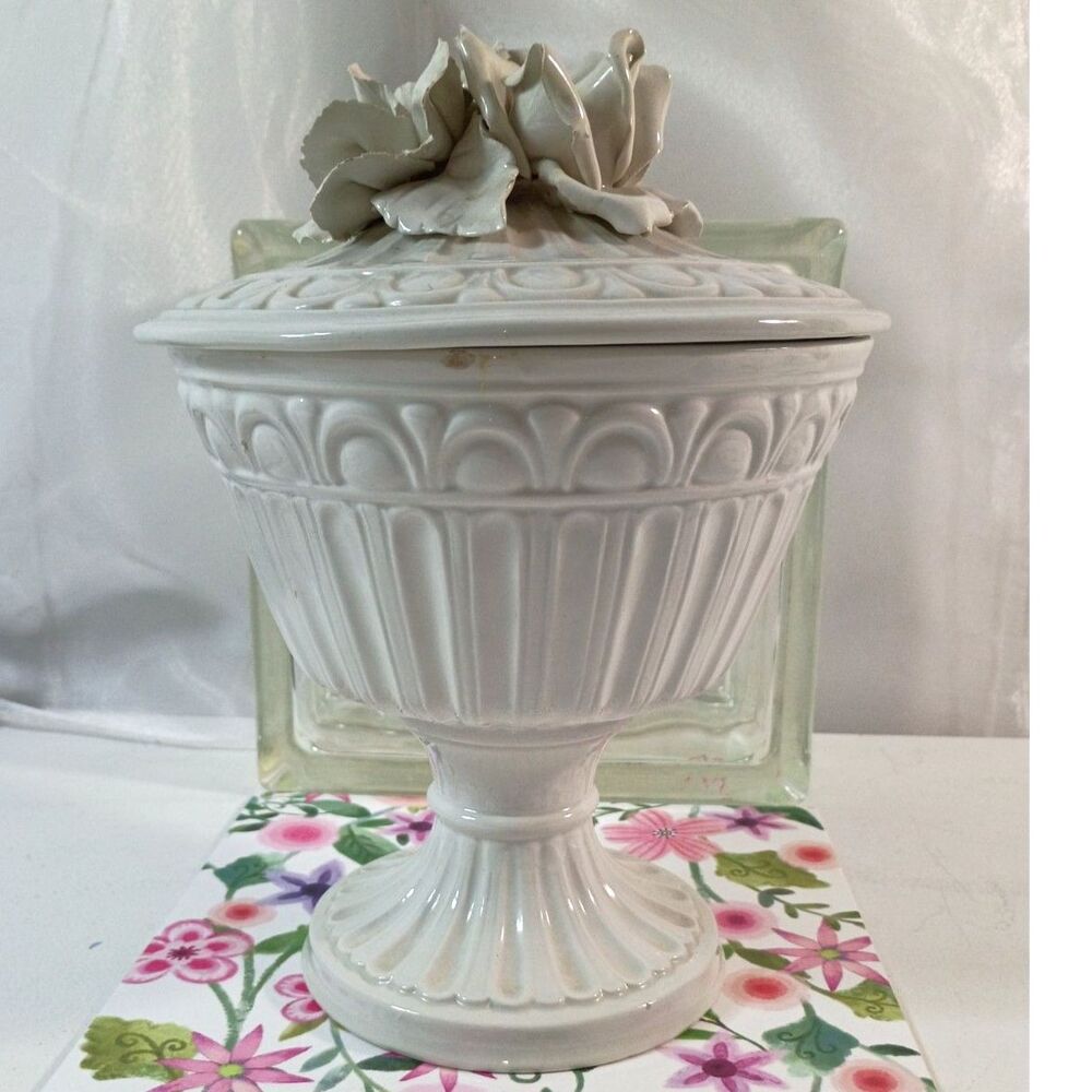 Italian WhiteCeramic Footed Compote Dish or Decorative Jar with a Rose Finia
